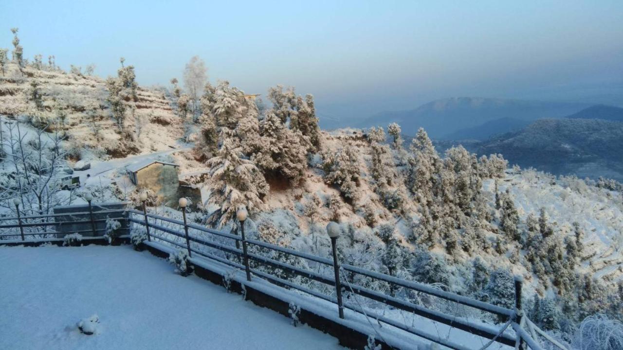 Grand Himalayan Hotels & Resorts Mukteshwar Εξωτερικό φωτογραφία
